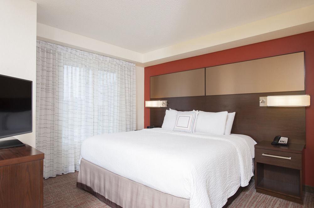 Residence Inn By Marriott בלומינגטון מראה חיצוני תמונה