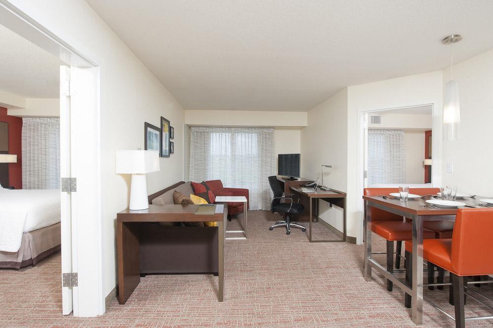 Residence Inn By Marriott בלומינגטון מראה חיצוני תמונה