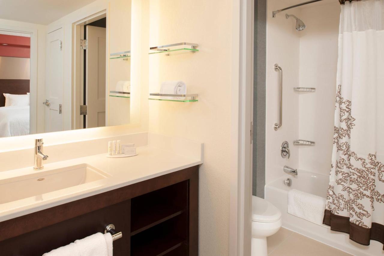 Residence Inn By Marriott בלומינגטון מראה חיצוני תמונה