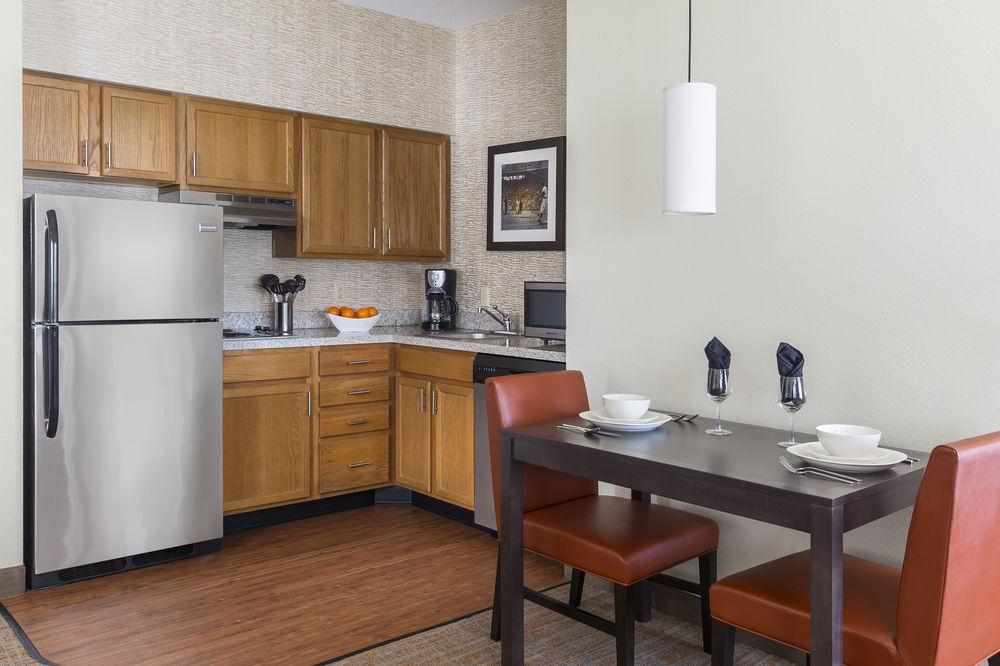 Residence Inn By Marriott בלומינגטון מראה חיצוני תמונה